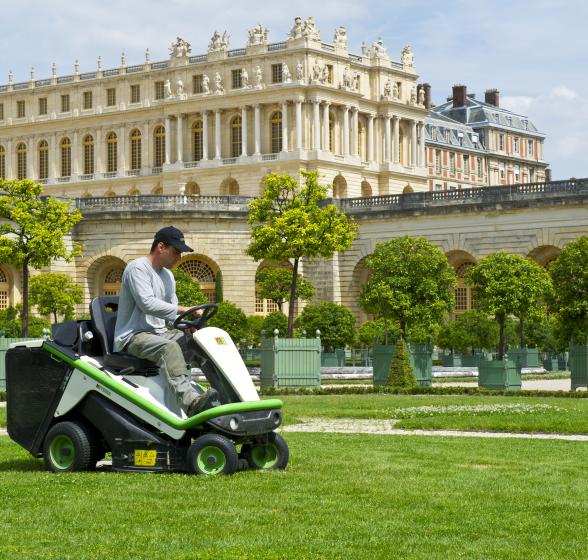 Bahia ELECTRIC M2EL : Tracteur tondeuse autoportée Etesia