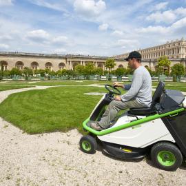 Bahia ELECTRIC M2EL : Tracteur tondeuse autoportée Etesia